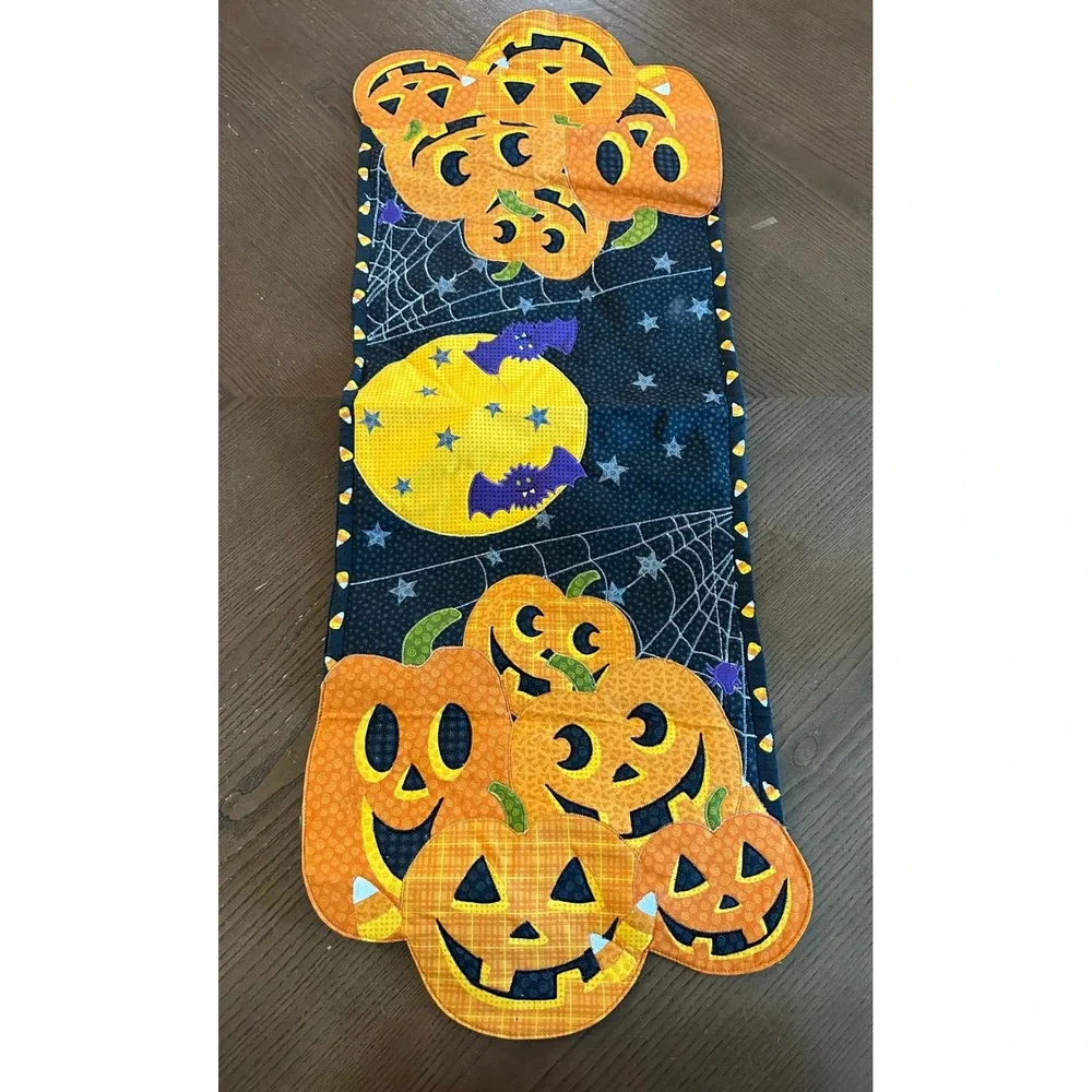 Halloween Table Runner Quilted Jack-O-Lantern Pumpkin Bat Moon Candy Corn 35x12